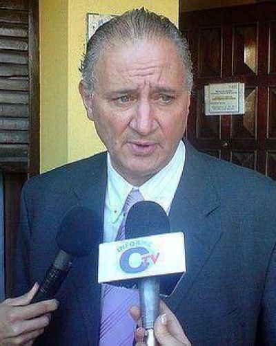 Ponce intim� a P�rsico por carta documento	