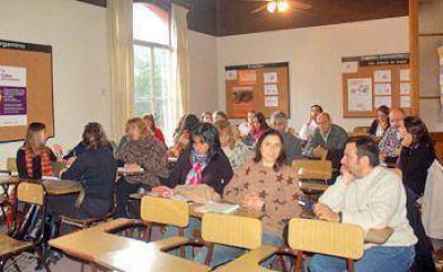 La Regi�n Sanitaria IV capacit� a docentes sobre VIH y otras patolog�as