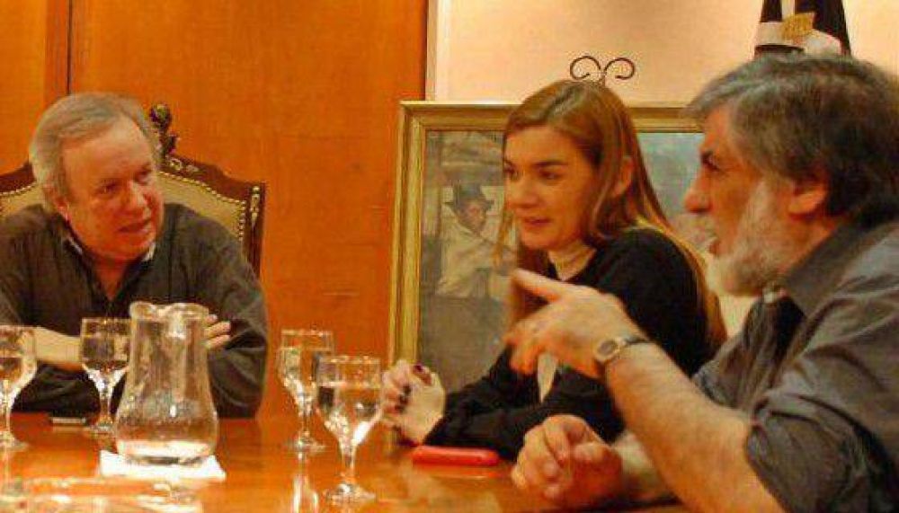 Mayor�a de intendencias ya firmaron el Convenio de Asistencia