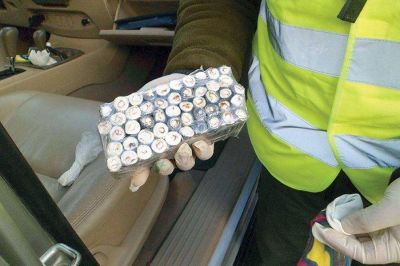 Gendarmer�a encontr� medio kilo de coca�na