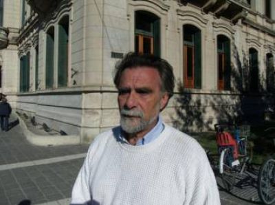 Izurieta concurri� al HCD para explicar el plan de urbanizaci�n