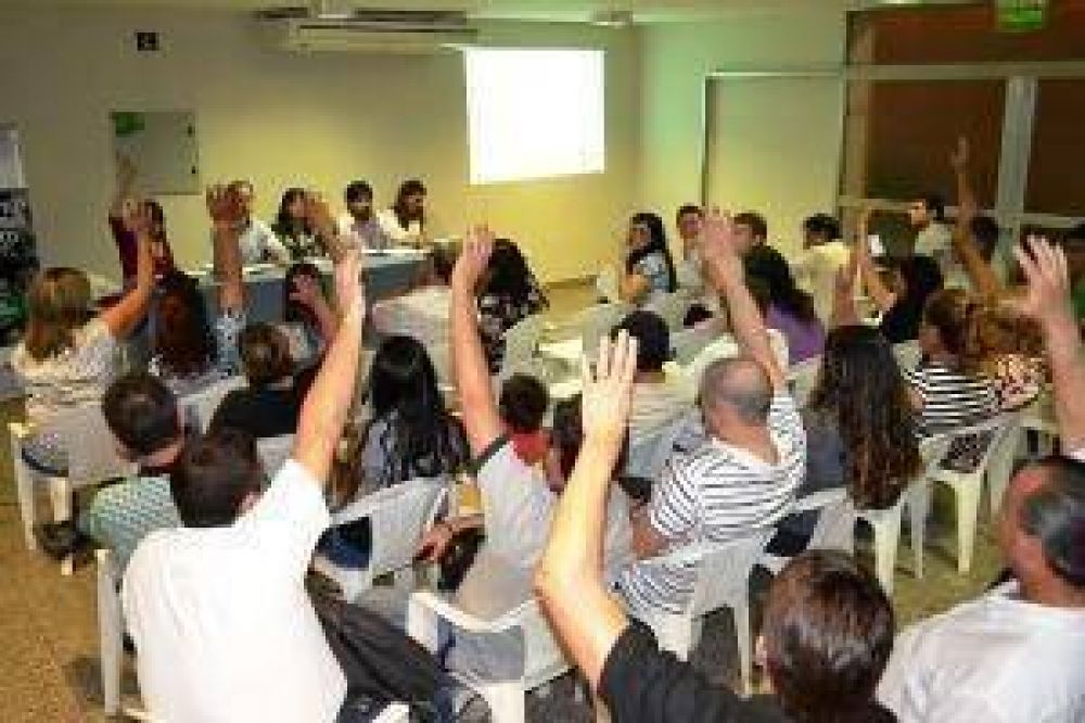 Inicia el debate por el Presupuesto Participativo 2014: hoy en el Barrio Los Cisnes