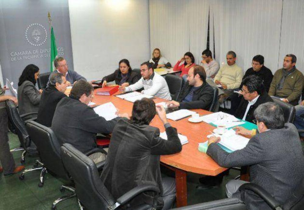 Modificar�an el r�gimen electoral provincial en cuanto a documentos y autoridades de mesa