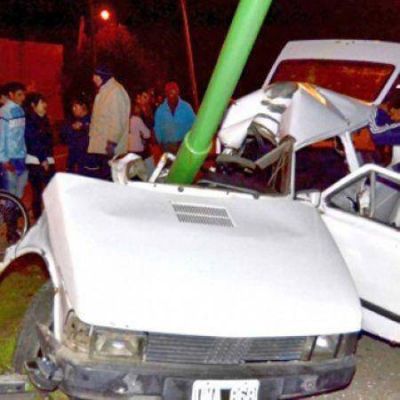 Un joven muri� en un choque cuando le ense�aba a manejar a su hermano
