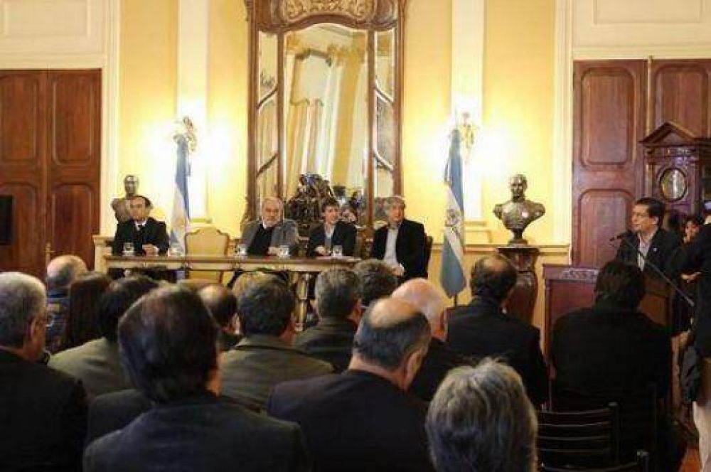 Soluci�n habitacional para m�s de 100 familias