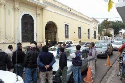 Varios remiseros insisten en ser "blanqueados"