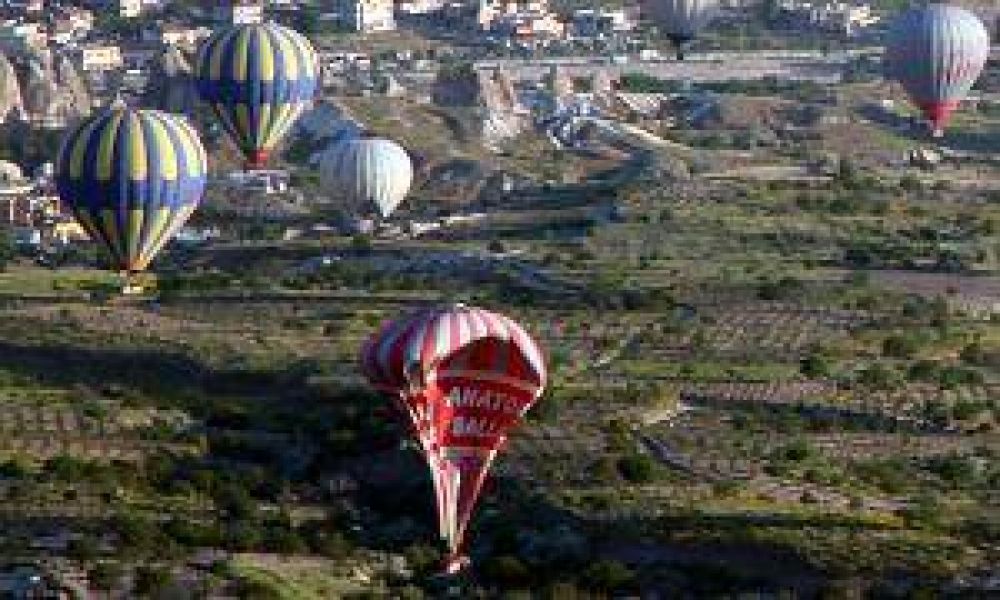 Turqu�a: 3 muertos y 22 heridos tras ca�da de globo aerost�tico
