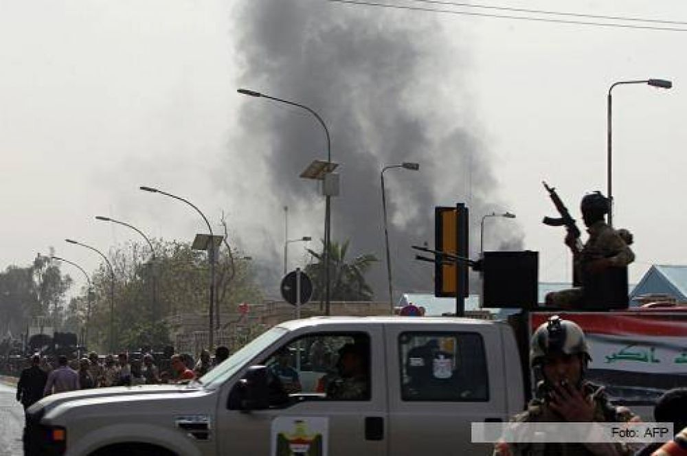 Al menos 95 muertos y 200 heridos por la explosi�n de ocho coches bomba en distintos puntos de Irak