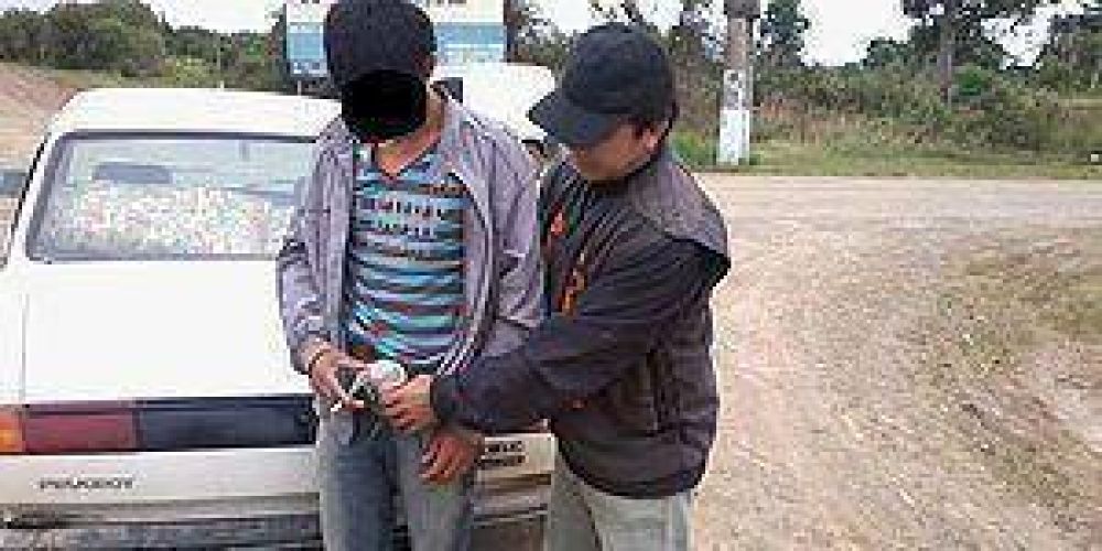 Detienen a una persona con marihuana en su poder