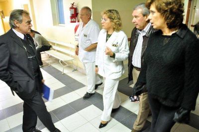 Los afiliados de PAMI podr�n atenderse en el Hospital Militar a partir de julio