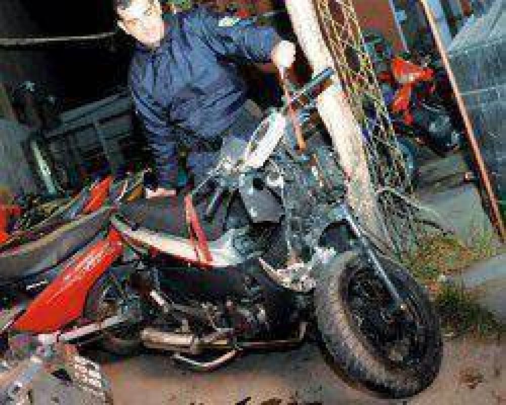 Chocaron dos motos y hubo heridos con fracturas; en una iban 3 ni�os
