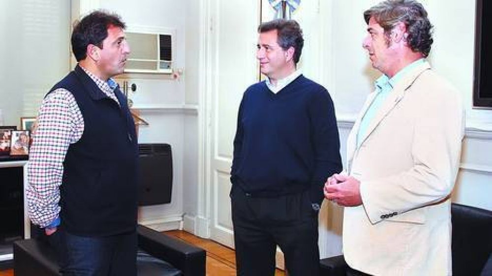 Massa, con Lavagna y dirigentes rurales