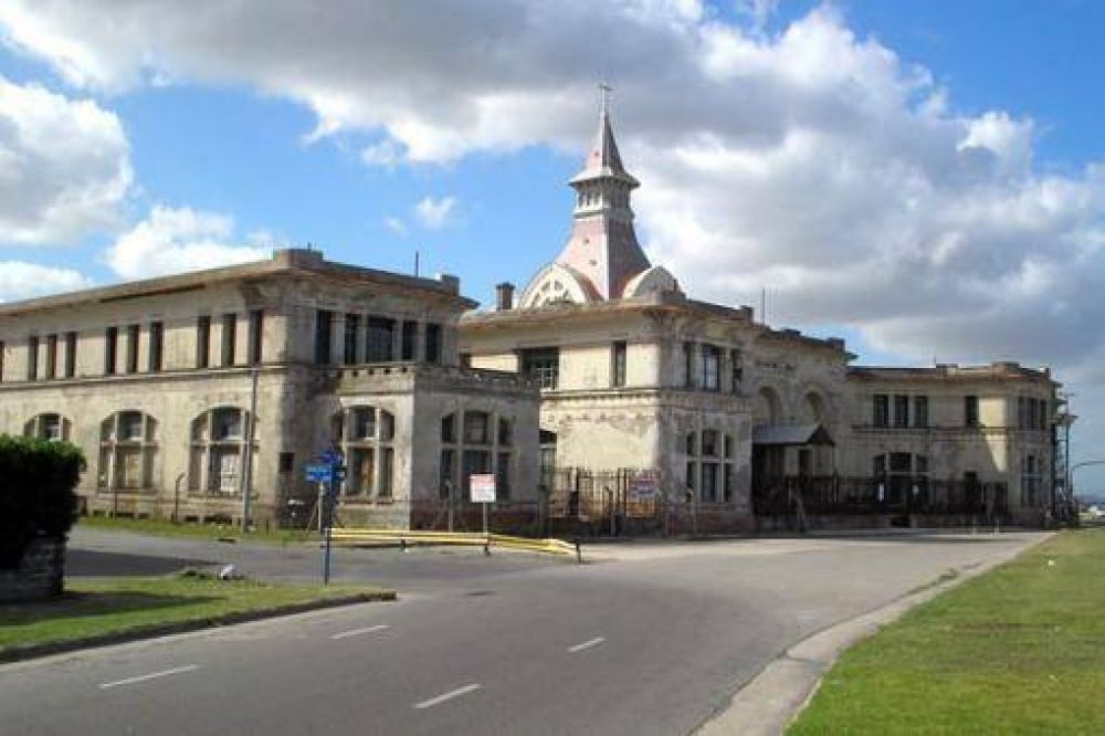 Anuncian Fiestas Patrias en el Instituto Unzu�
