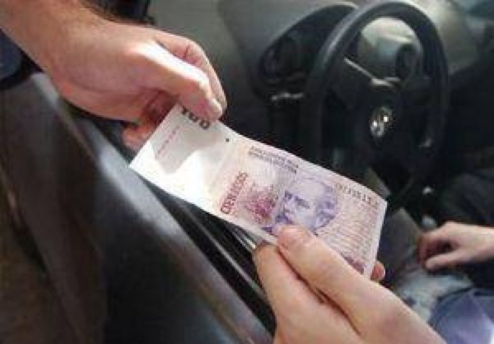 Investigan supuesto cobro de coimas en el tr�nsito chacarero
