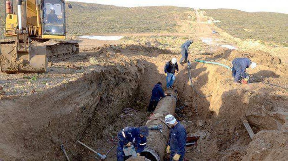 Por una tercera rotura en el acueducto se agrav� el abastecimiento a Caleta