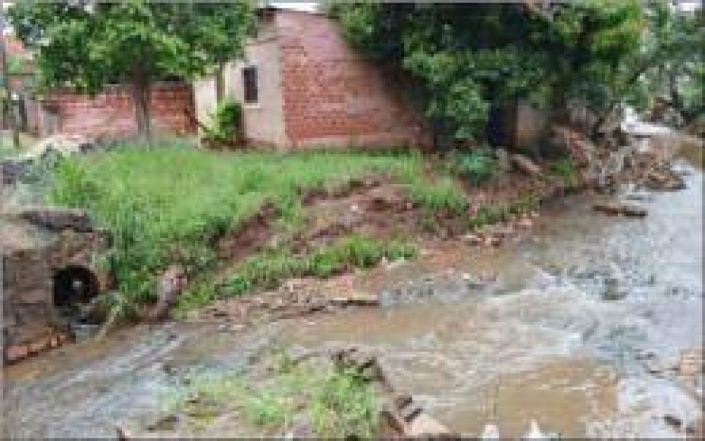 Vecinos reclaman que en lo inmediato se inicie la obra para el entubamiento del arroyo Vicario