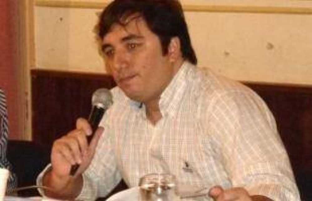 Pando: �Es l�gico que muchos funcionarios sientan verg�enza de un gobierno que no sabe c�mo solucionar los problemas b�sicos�