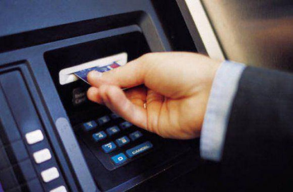 Piden la instalaci�n de m�s cajeros autom�ticos