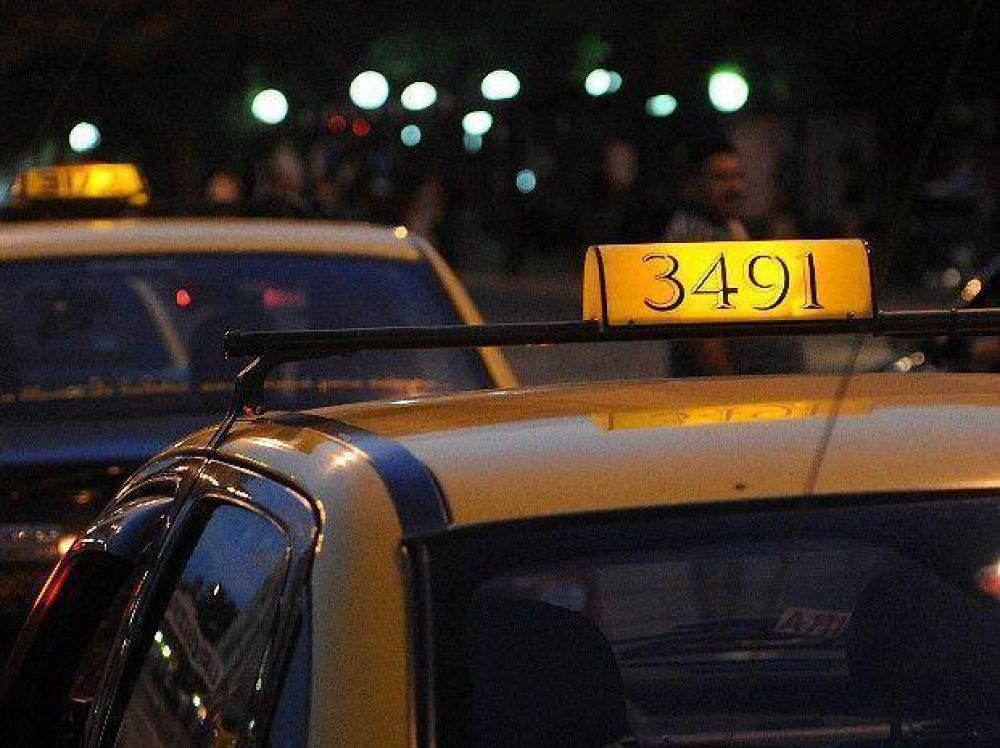 Dos taxistas fueron asaltados anoche en las zonas norte y sur de Rosario