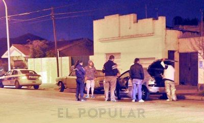 Balearon una vivienda e intentaron incendiar un auto