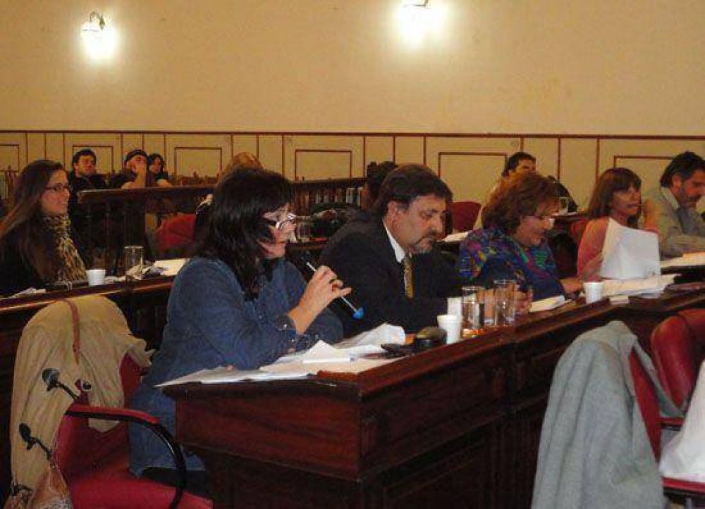 El Concejo analizar� condonar deudas a clubes locales
