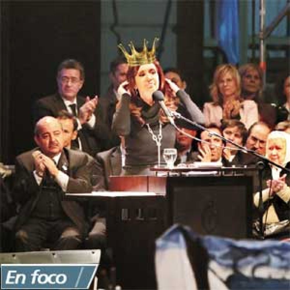 La Reina visit� a sus lacayos