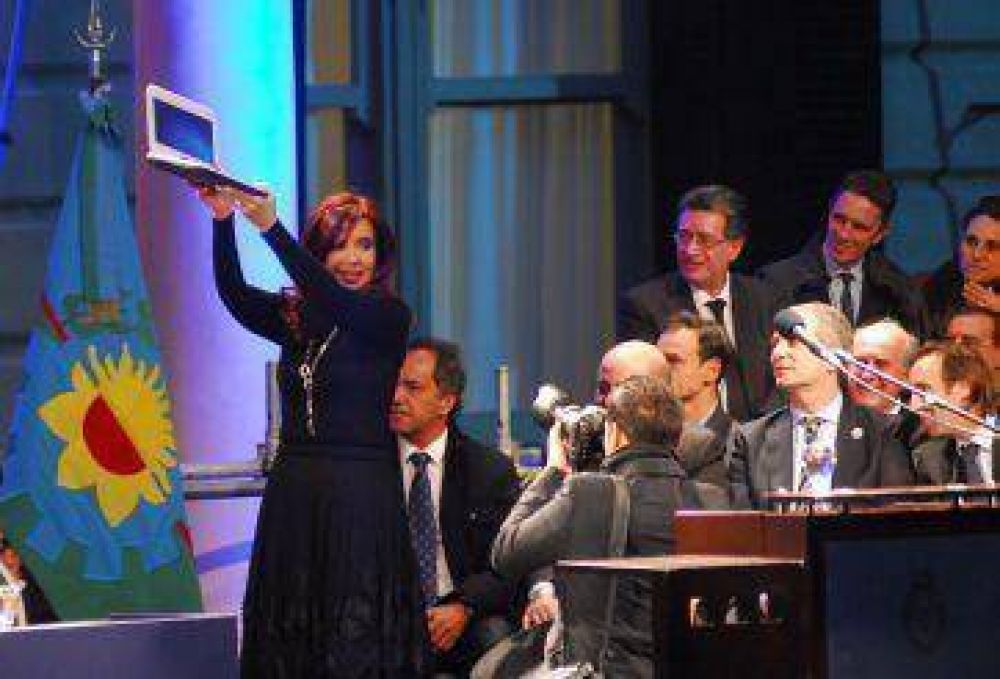 CFK anunci� obras para el Hospital Espa�ol