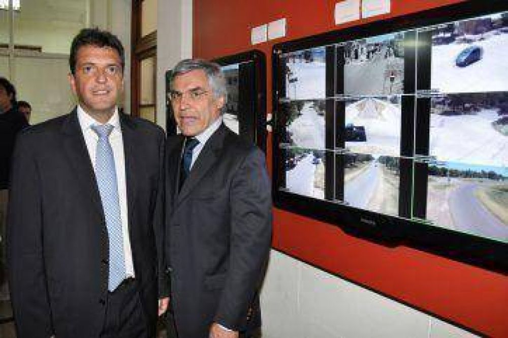Alcalde presiona a Massa para que se postule
