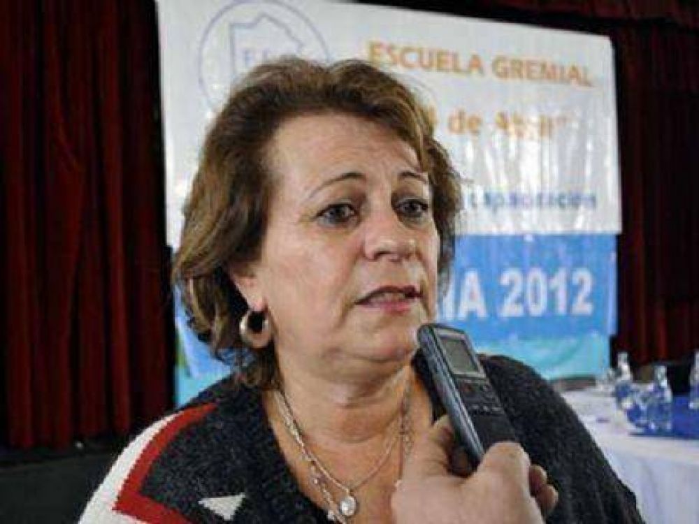 Mirta Petrocini: �Si para el 27 de mayo no recibimos una propuesta mejorada, los docentes volvemos a los paros�
