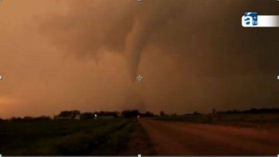 Nuevo balance rebaja a 24 los muertos por el devastador tornado en Oklahoma