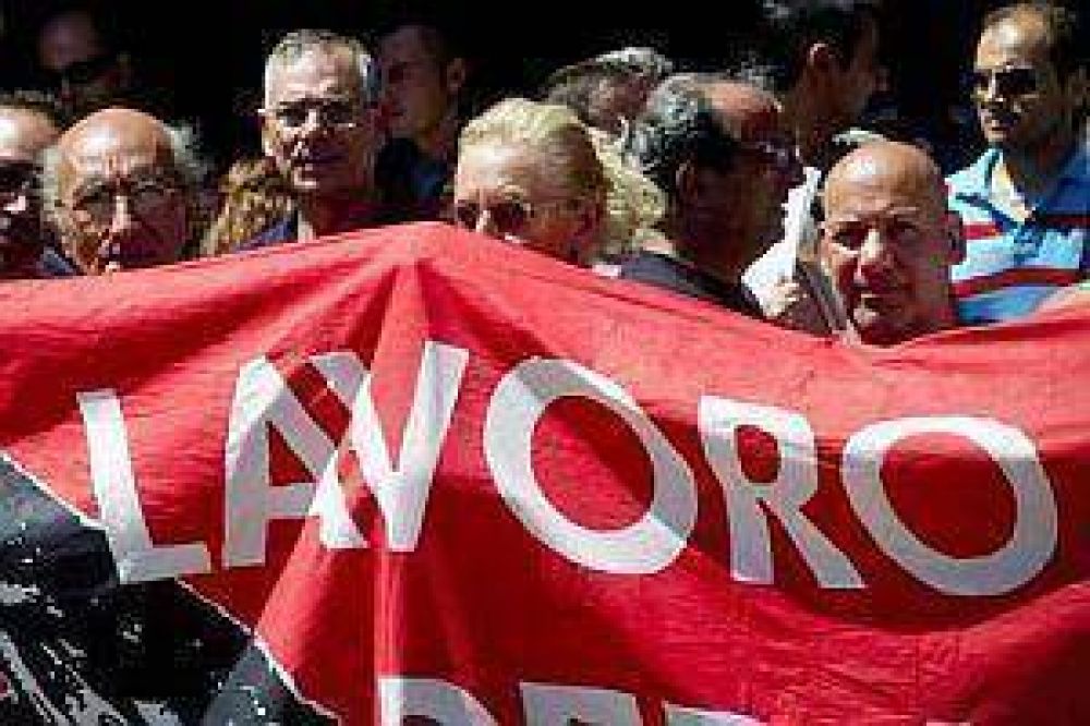 Por el alto desempleo, 1 de cada 4 italianos de 40 a�os recibe ayuda de sus padres