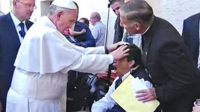 Pol�mica entre los cat�licos por el supuesto exorcismo del Papa