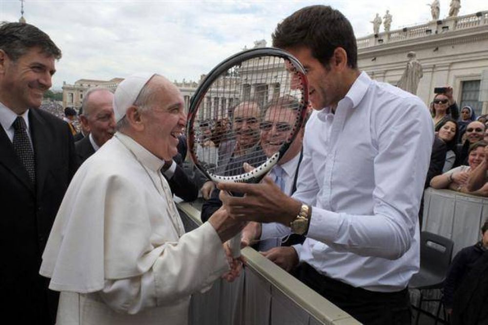 El Papa Francisco sigue alimentando su perfil deportivo