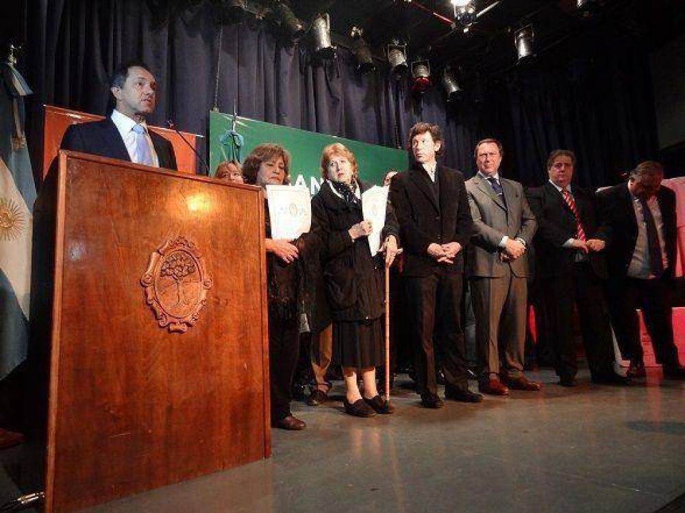 Daniel Scioli y Gustavo Posse encabezaron diversos actos
