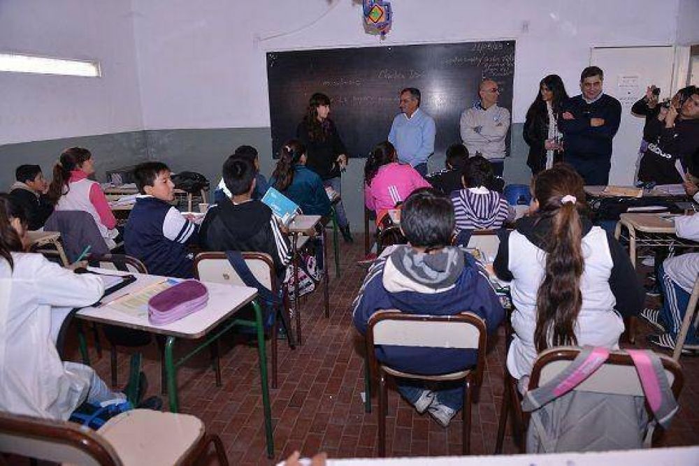 Alumnos de Moreno, realizar�n pasant�as en la Planta de Biodiesel