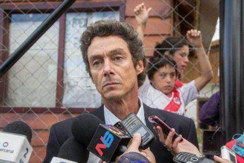 Definir�n sitio de alojamiento del menor imputado por el crimen del Polic�a