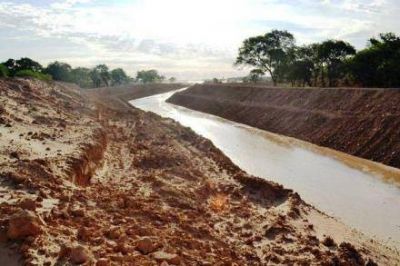 Crisis H�drica: El gobierno contin�a asistiendo a 6 localidades 