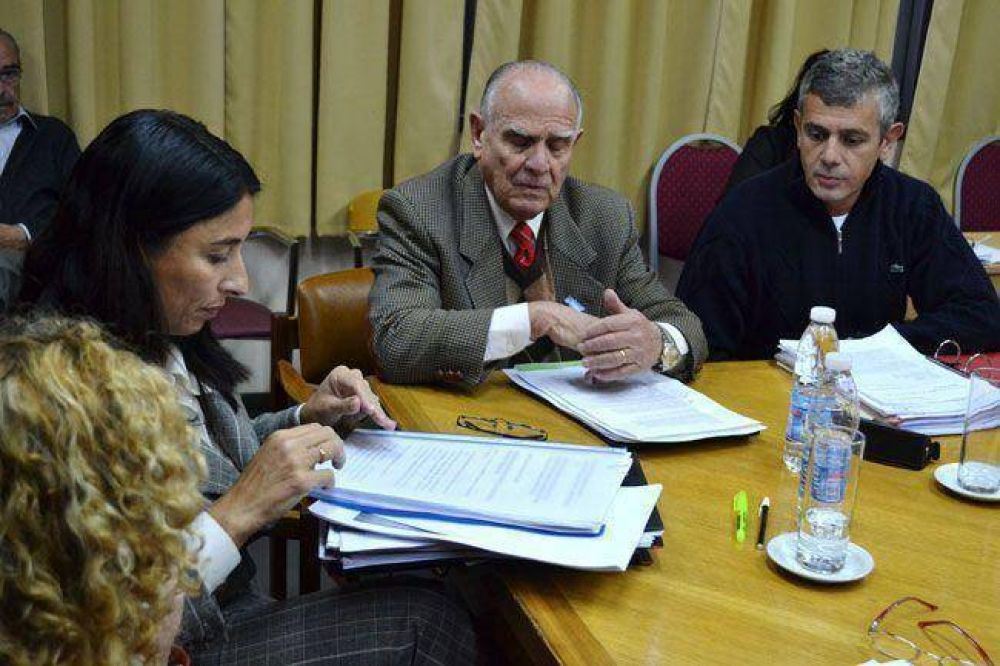 El diputado P�rez y el presidente del STJ se cruzaron fuerte en una comisi�n