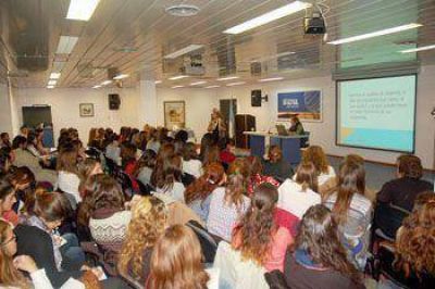 Dictaron en Pergamino una jornada sobre crianza segura