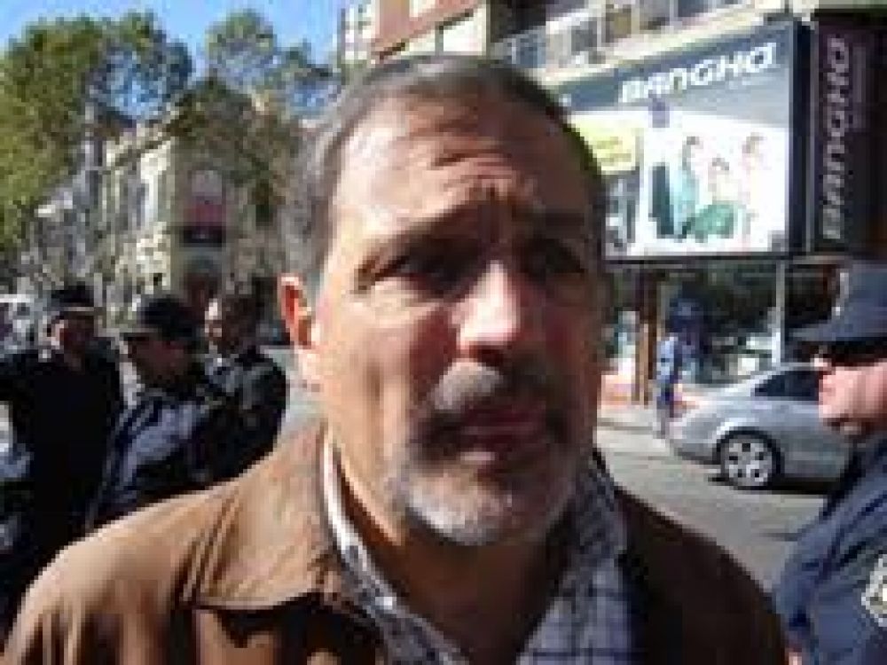 Calamante se mostr� conforme con las elecciones en SUTEBA y adelant� que los docentes estudian parar por cuatro d�as
