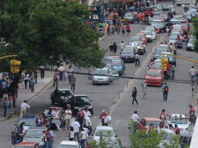 Remiseros denuncian contratos leoninos