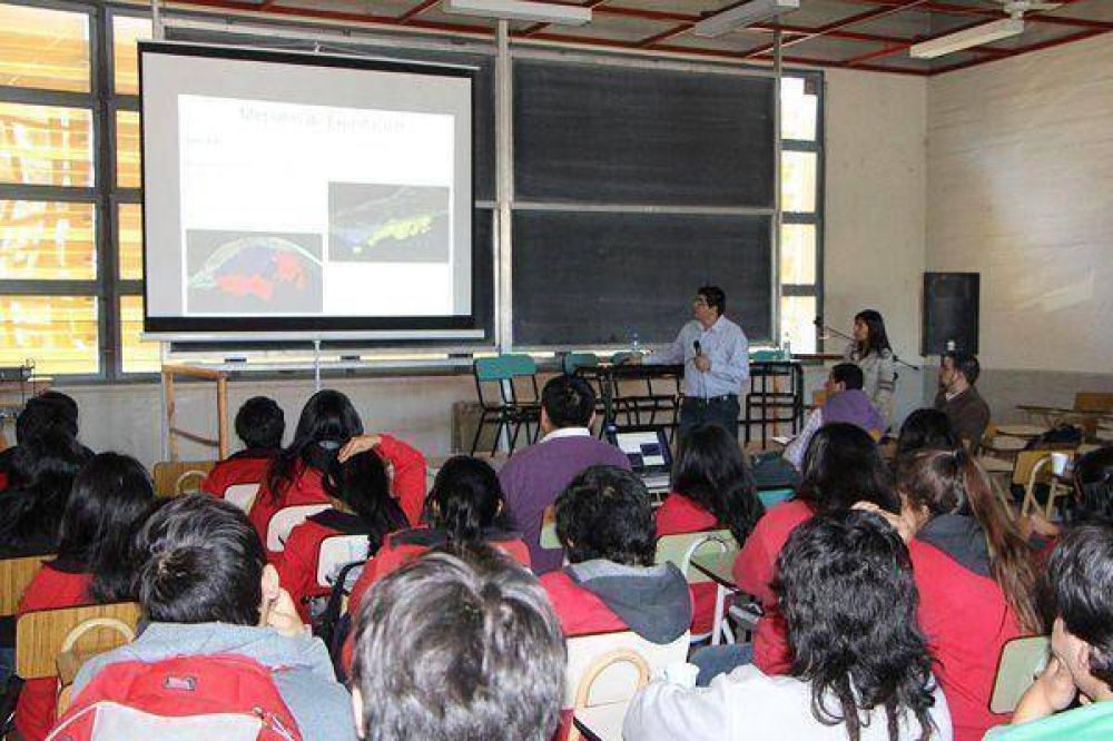 Regeneraci�n del sector minero y acompa�amiento del sector educativo