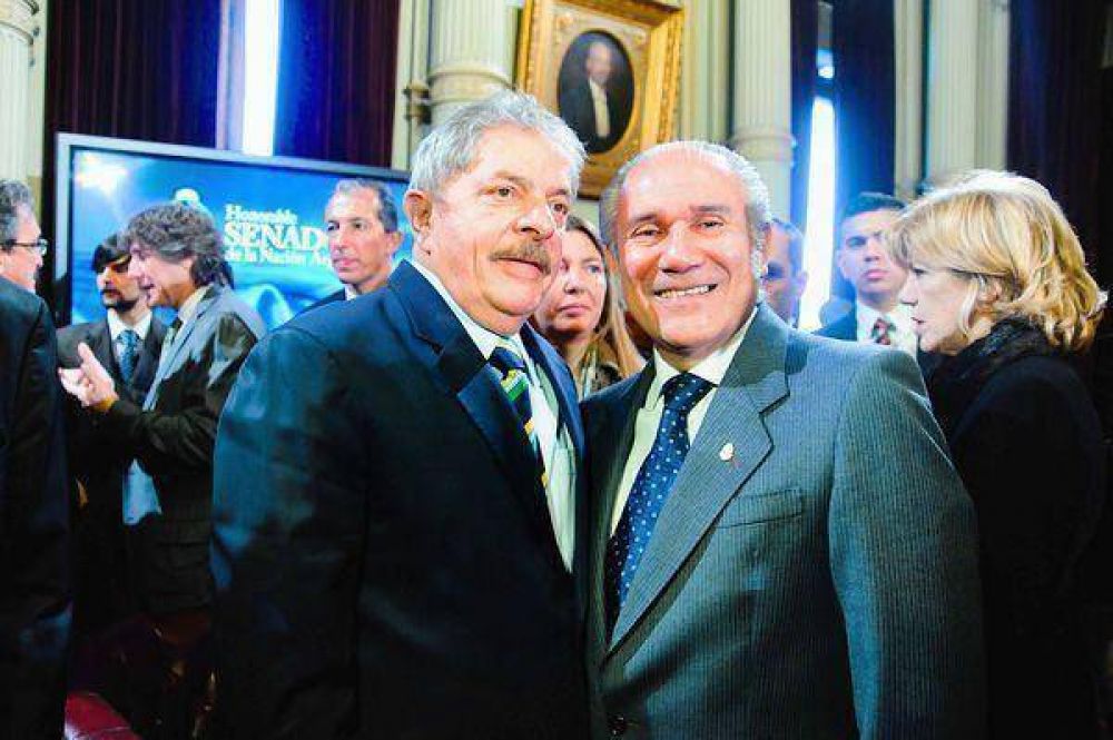 Walter Barrionuevo destac� el rumbo socioecon�mico fijado por Lula Da Silva en Brasil