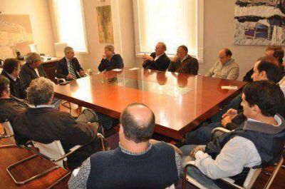 El Intendente Municipal Mario Meoni recibi� a los integrantes de la Mesa de Enlace