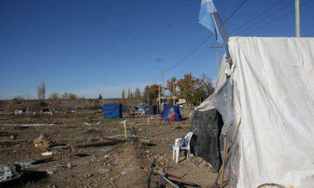 La comuna reconoce el problema social con una nueva usurpaci�n de tierras en Luj�n
