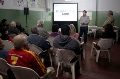  Pulti llam� a militar por el �S� a todo el gabinete; hoy pierde el plebiscito
