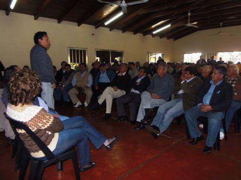 Acordaron una suba de 30% en los precios de la ca�a