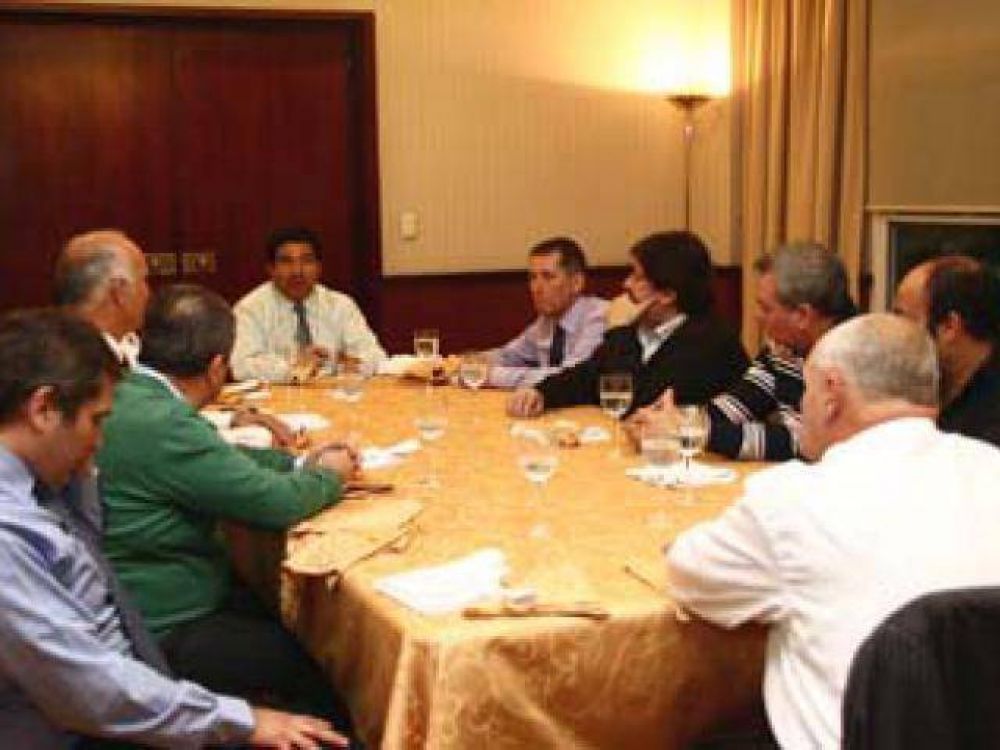 AFIP: Ricardo Echegaray recibi� a empresarios quilme�os