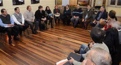 Habr� m�s polic�as en las presentaciones de buzos