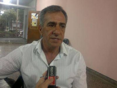 Con fuerte apoyo local, Jes�s Cariglino desembarca en La Plata